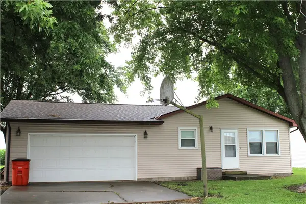 1285 N Circle Park Drive, Shelbyville, IL 62565