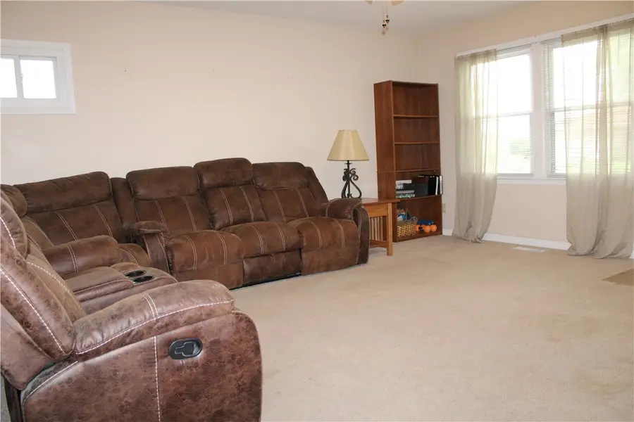 1285 N Circle Park Drive, Shelbyville, IL 62565 - #2