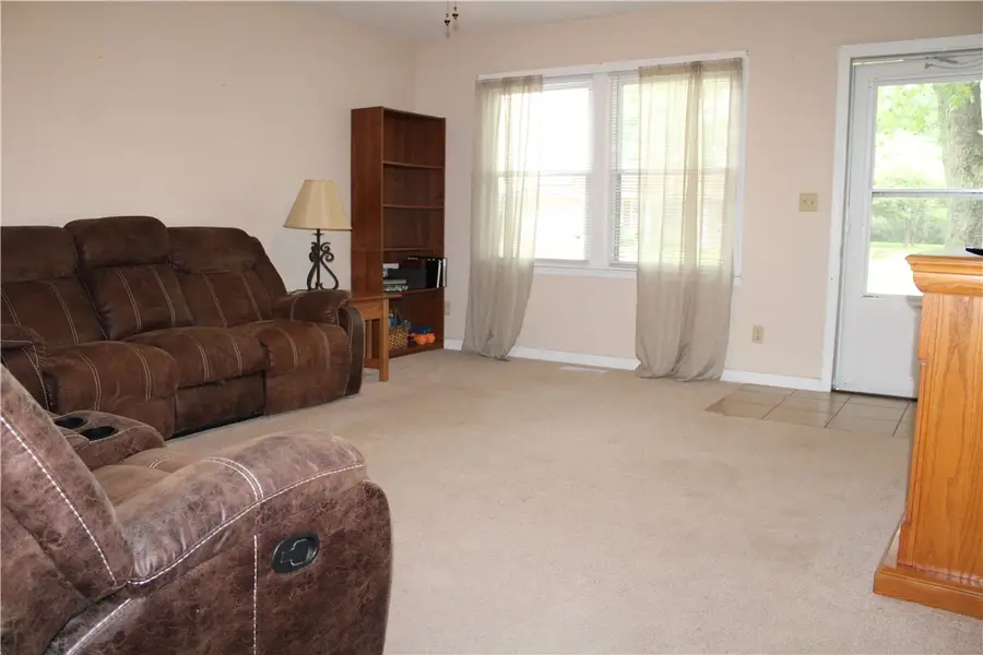 1285 N Circle Park Drive, Shelbyville, IL 62565 - #3