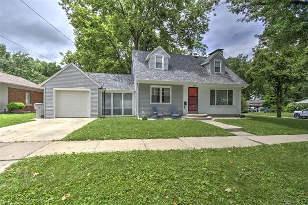 405 S Dennis Avenue, Decatur, IL 62522