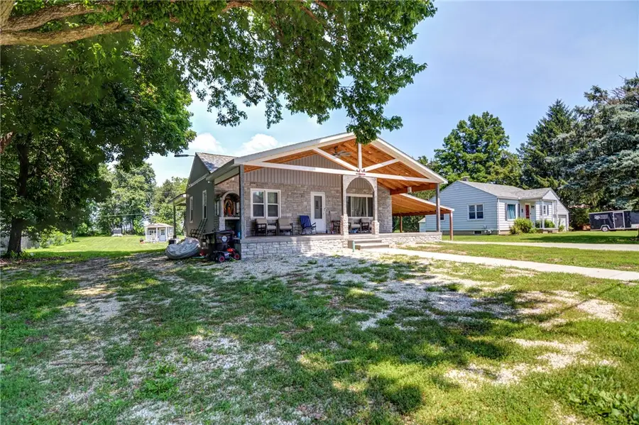 152 E Broadway Street, Argenta, IL 62501 - #2