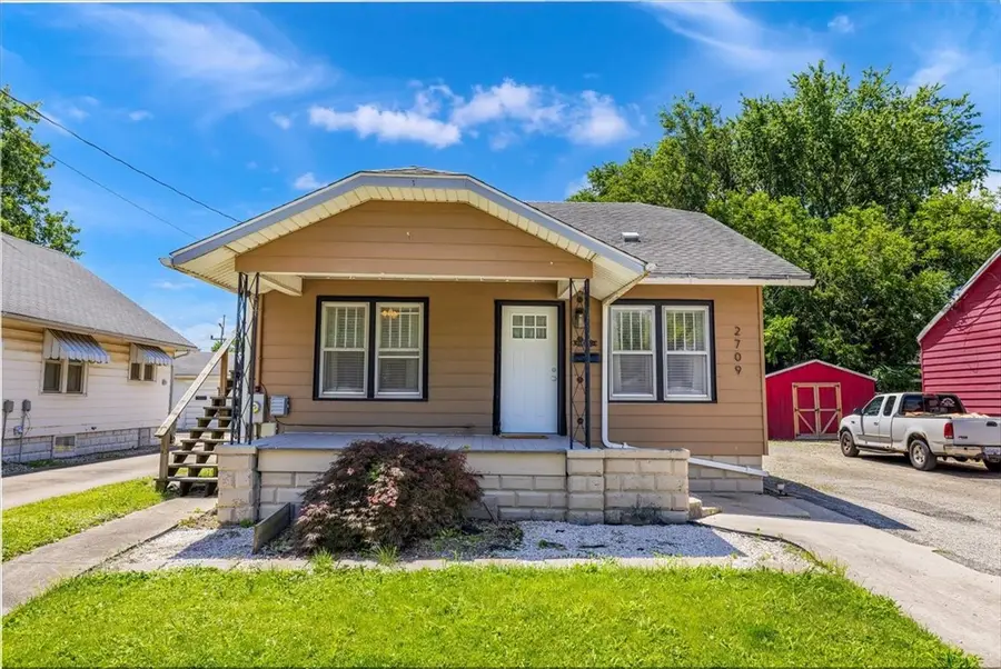 2709 Marshall Avenue, Mattoon, IL 61938 - #3