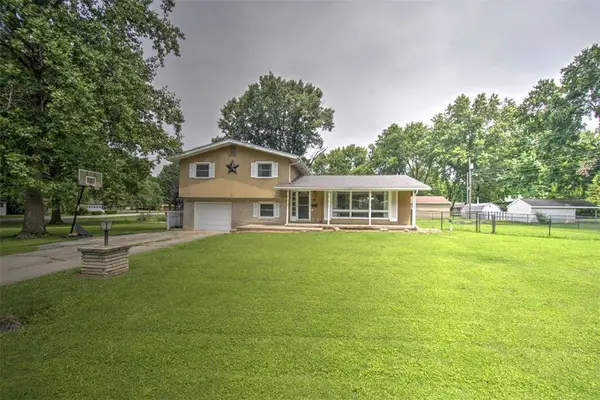 76 Valley Drive, Decatur, IL 62526