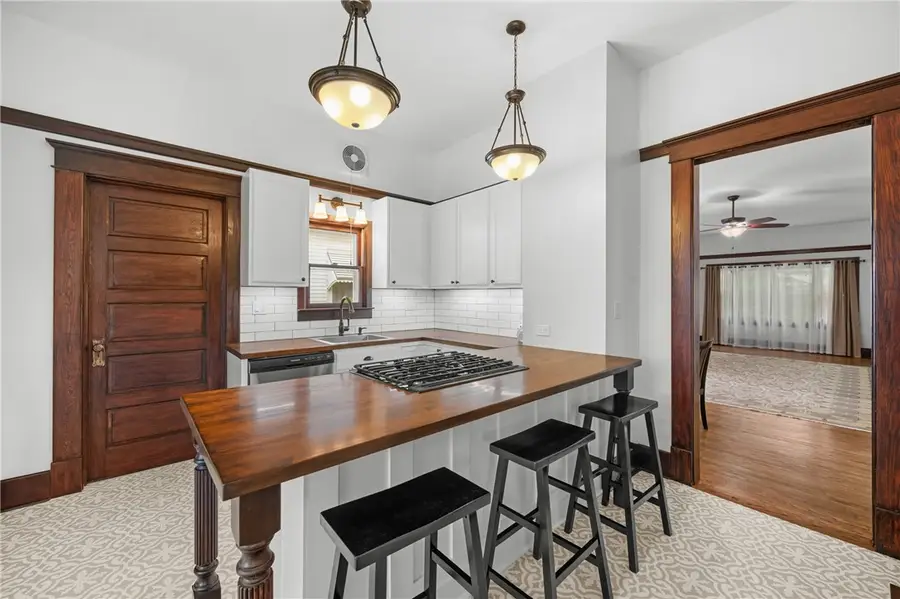 109 E Crawford Street, Paris, IL 61944 - #3