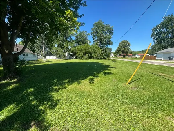 899 E Cherry Street, Marshall, IL 62441