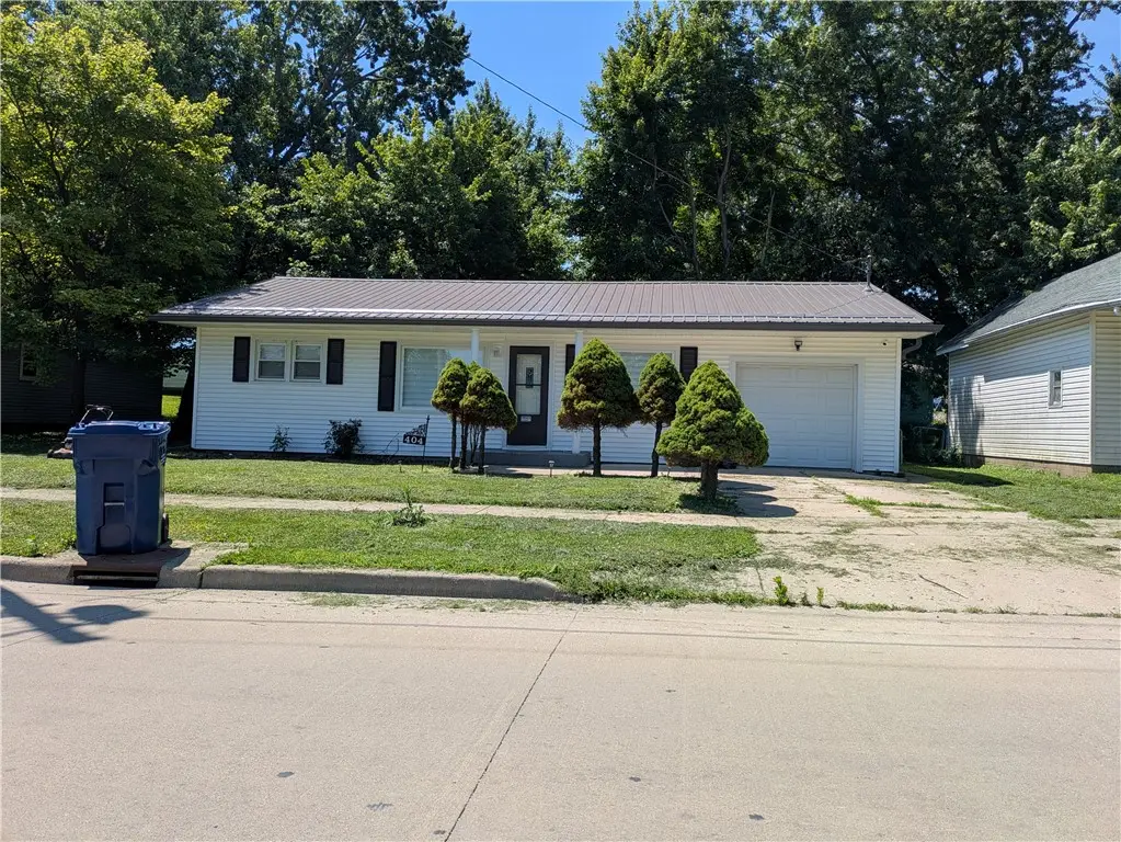 404 E Madison Street, Paris, IL 61944 - #1