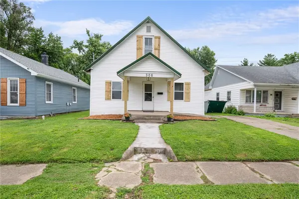 306 E Madison Street, Paris, IL 61944