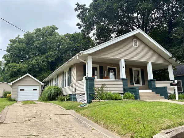 207 S Hickory Street, Pana, IL 62557