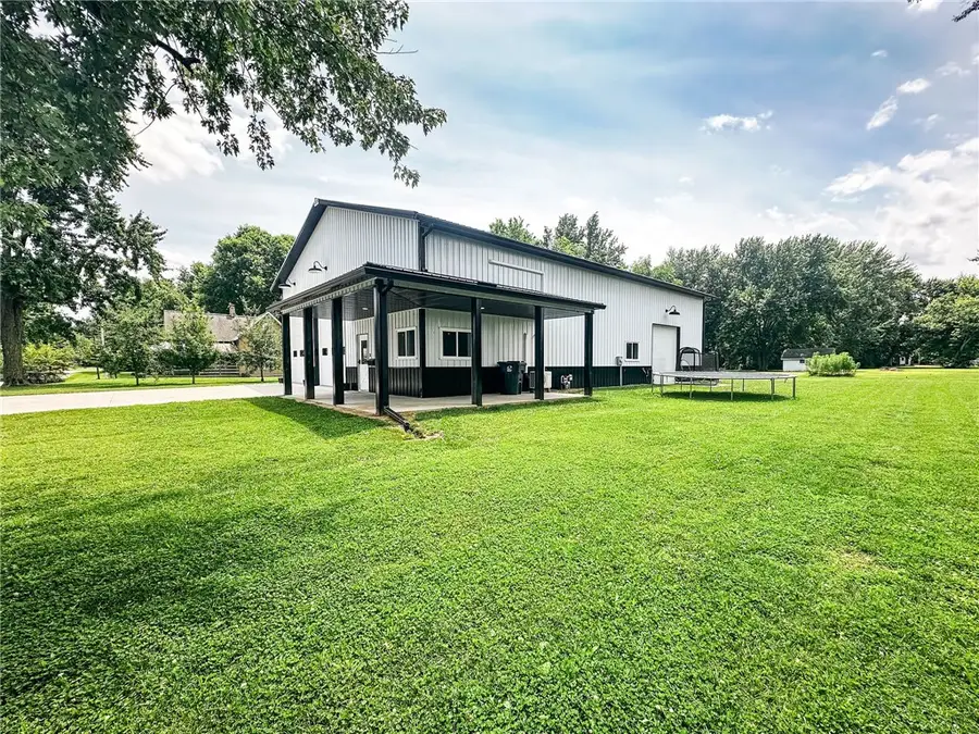 105 NE 9th Street, Casey, IL 62420 - #3
