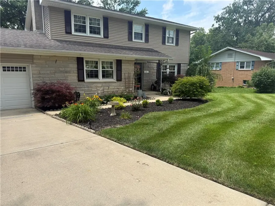 21 Briar Hill Road, Paris, IL 61944 - #3