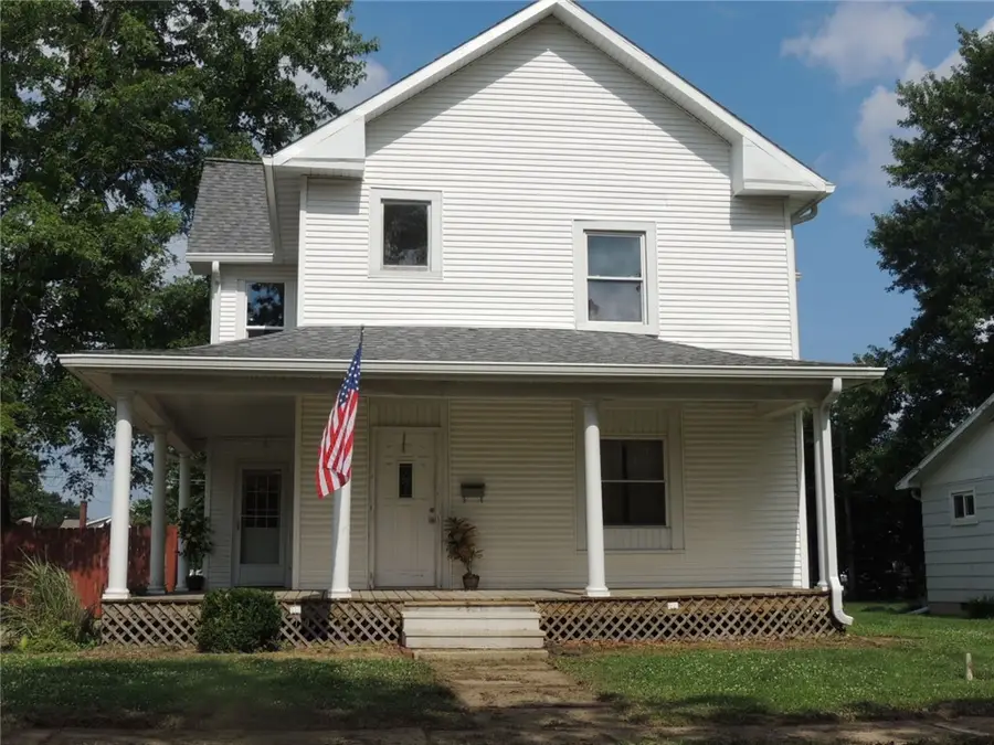 401 S 3rd Street, Altamont, IL 62411 - #2