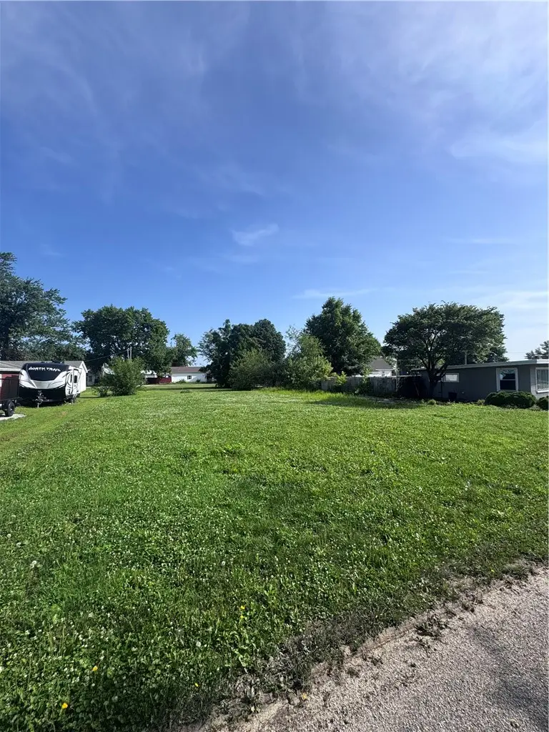 210 Sycamore Street, Ashmore, IL 61912 - #1