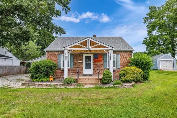 3320 E Chestnut Avenue, Decatur, IL 62521