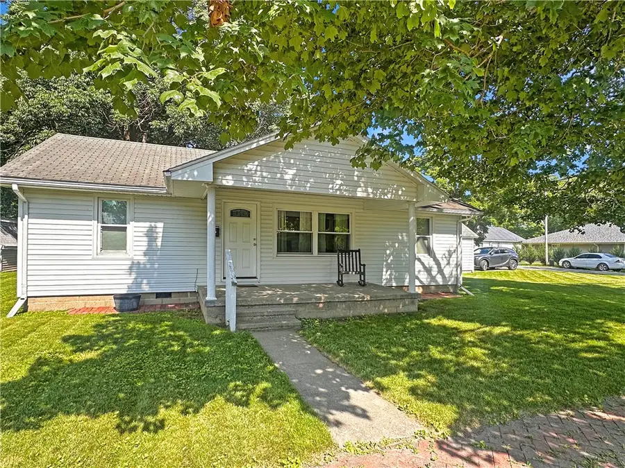 215 S Sheldon Street, Arcola, IL 61910 - #2