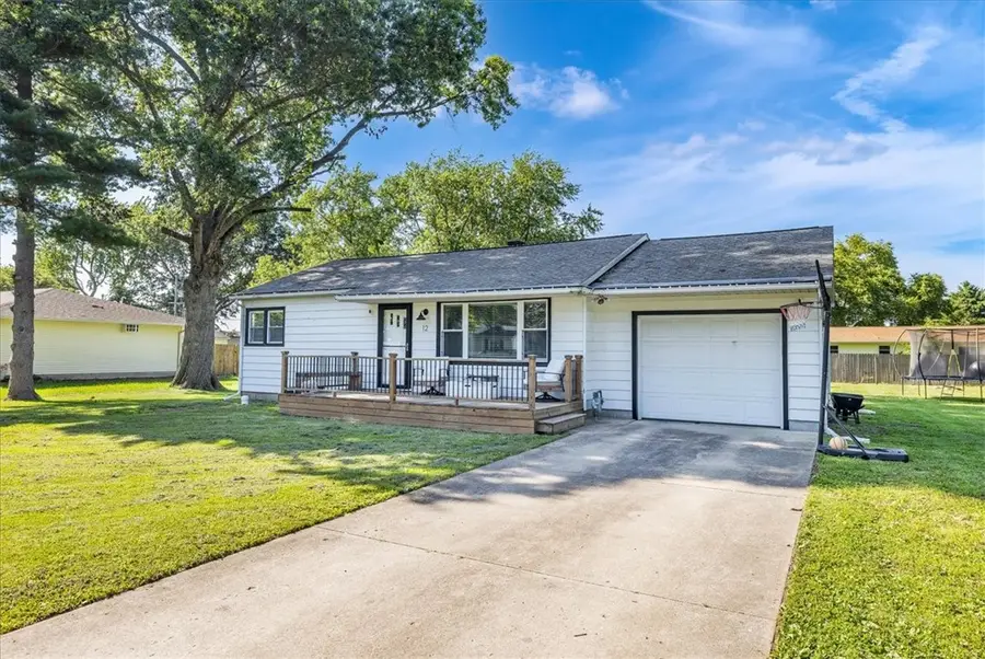 12 Iola Court, Bethany, IL 61914 - #3
