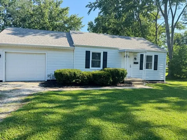 3924 E Greenhill Road, Decatur, IL 62521