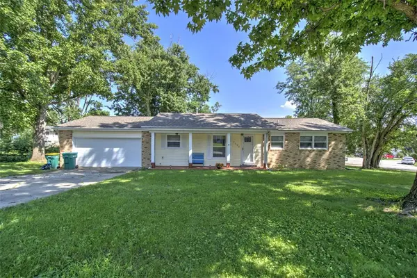 1130 S Wildwood Drive, Mt Zion, IL 62549