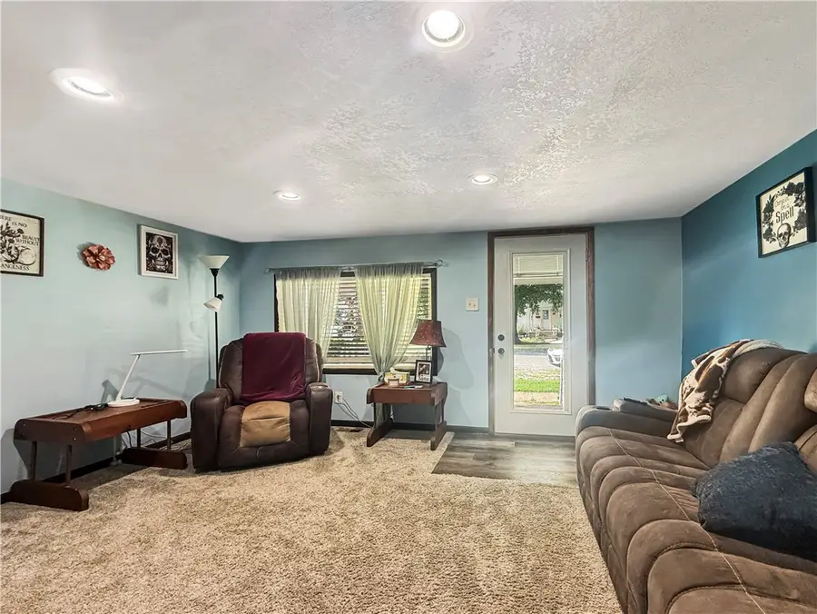 103 E Jefferson Avenue, Casey, IL 62420 - #2