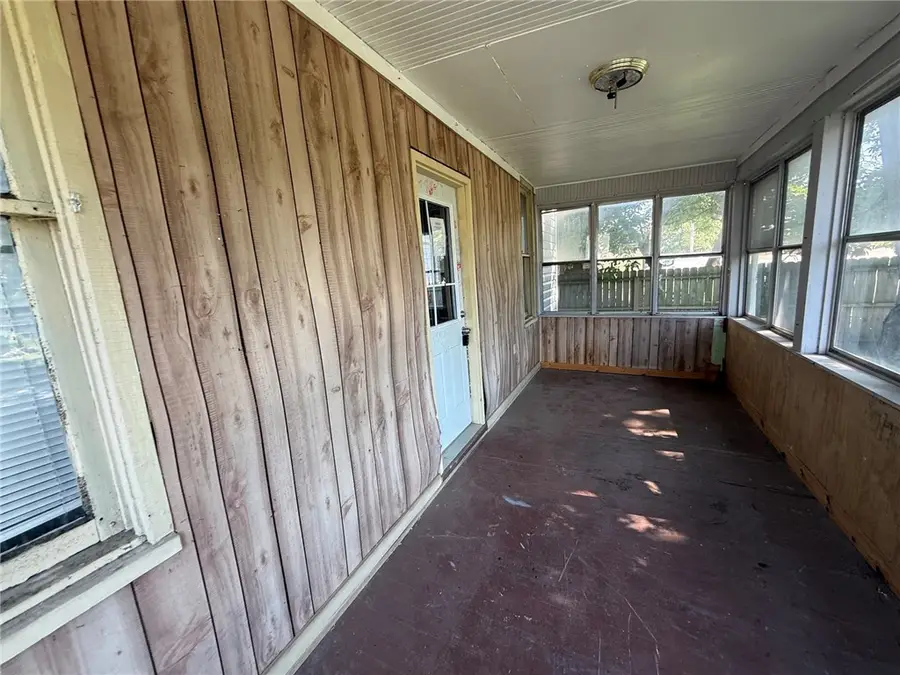 1208 Marshall Street, Paris, IL 61944 - #2
