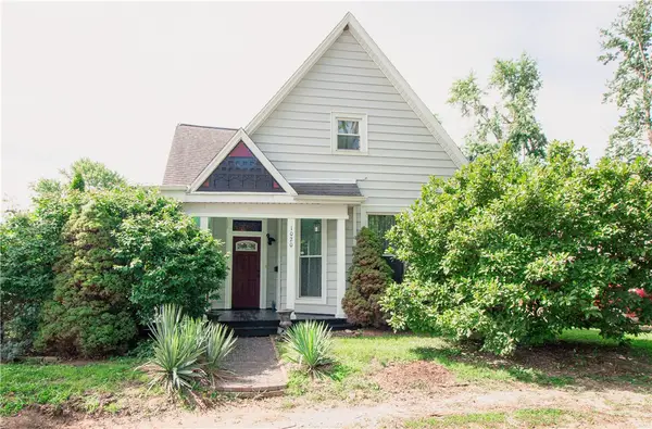 1020 Van Buren Avenue, Charleston, IL 61920