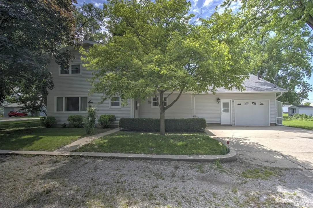 115 Washington Street, Cerro Gordo, IL 61818 - #1