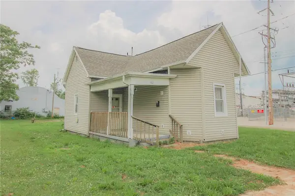 102 4th Street, Charleston, IL 61920
