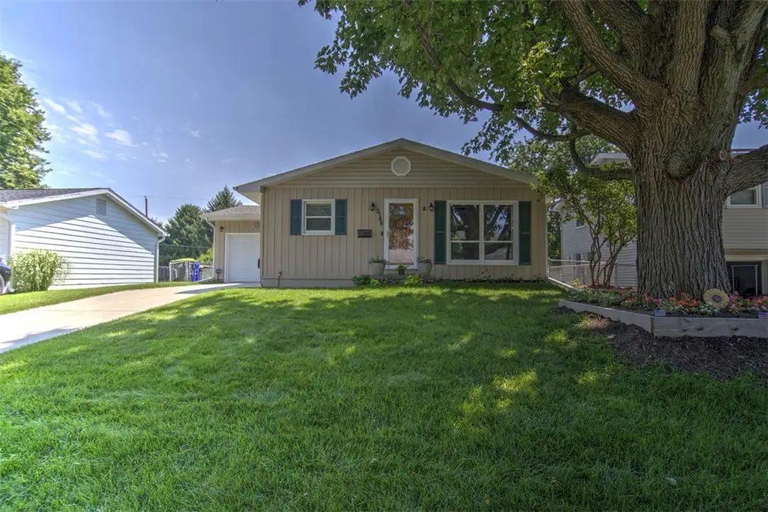 2146 N Dennis Avenue, Decatur, IL 62526 - #1