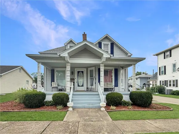 104 E Adams Avenue, Casey, IL 62420