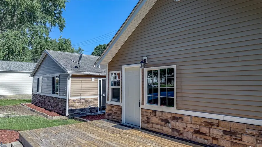 404 W Columbia Avenue, Champaign, IL 61820 - #2
