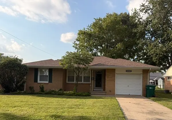 2804 Oak Avenue, Mattoon, IL 61938