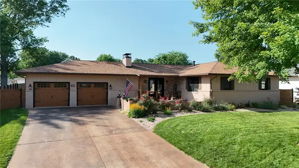 1010 Cardinal Drive, Effingham, IL 62401