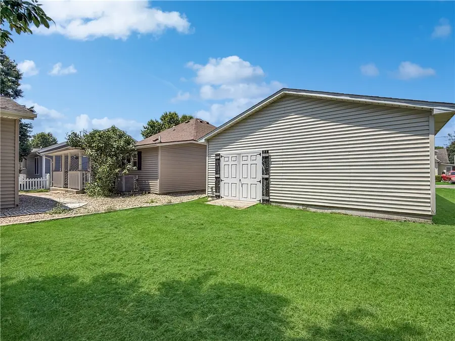 416 S 5th Street, Sullivan, IL 61951 - #3