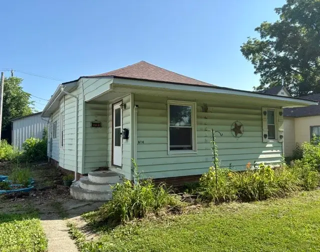 604 Wabash Avenue, Mattoon, IL 61938 - #1