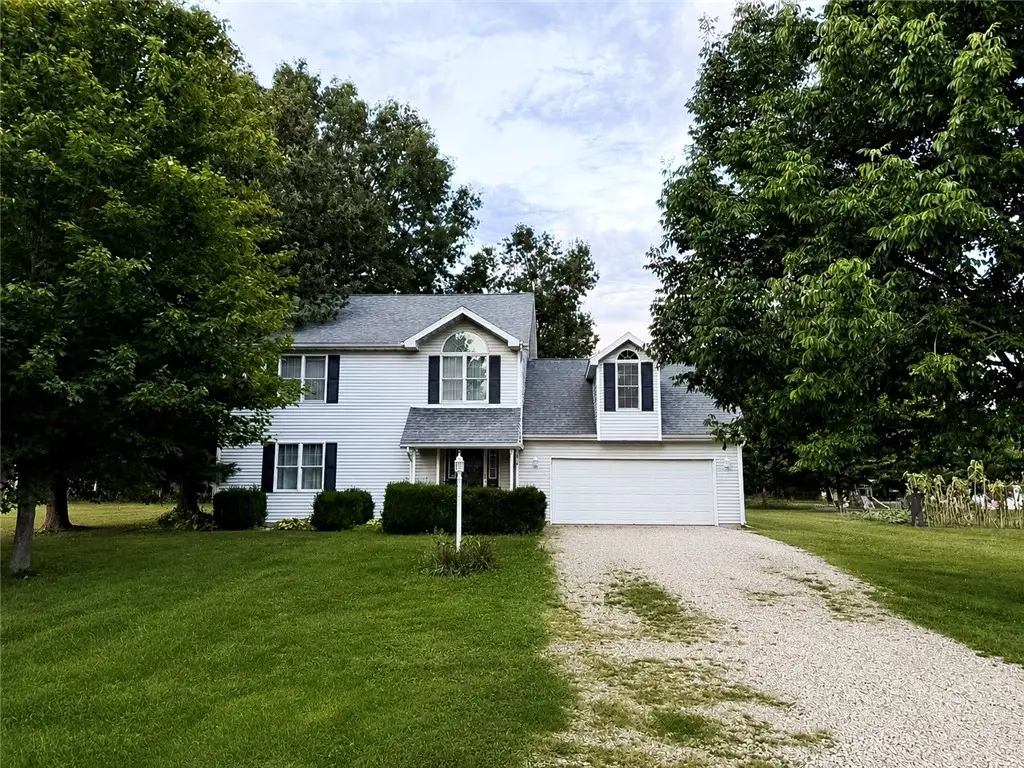 310 N Strasburg Street, Strasburg, IL 62465 - #1