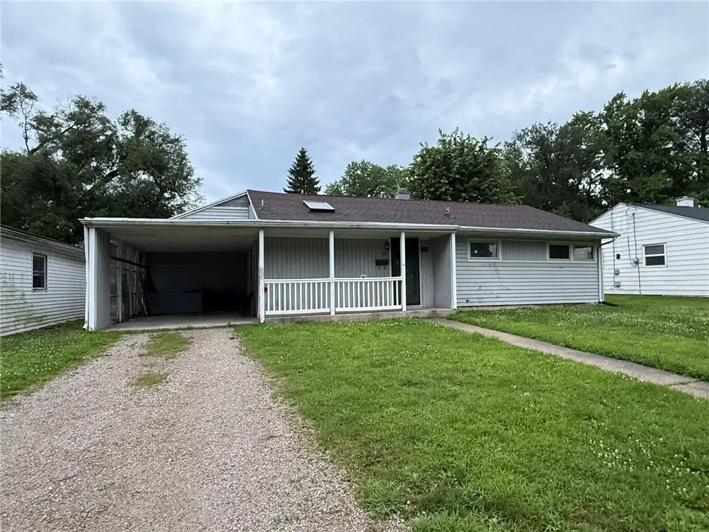 111 Forrest Avenue, Paris, IL 61944 - #1