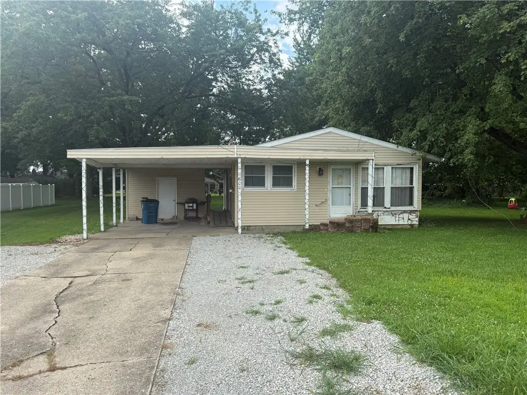 600 Orchard Drive, Newton, IL 62448 - #1