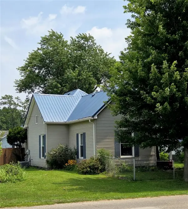 515 N 2nd Street, Marshall, IL 62441