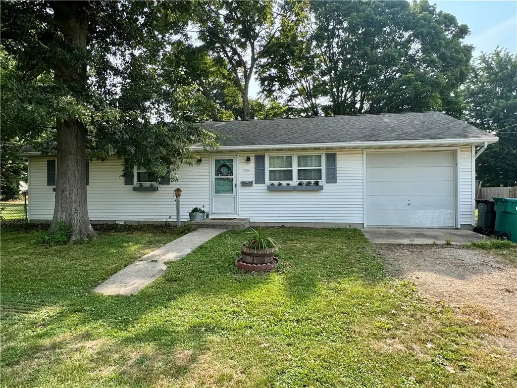 708 25th Street, Mattoon, IL 61938 - #1