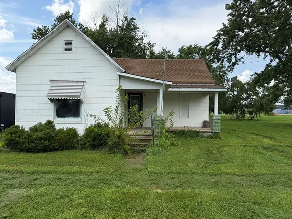 111 Oak Avenue, Montrose, IL 62445