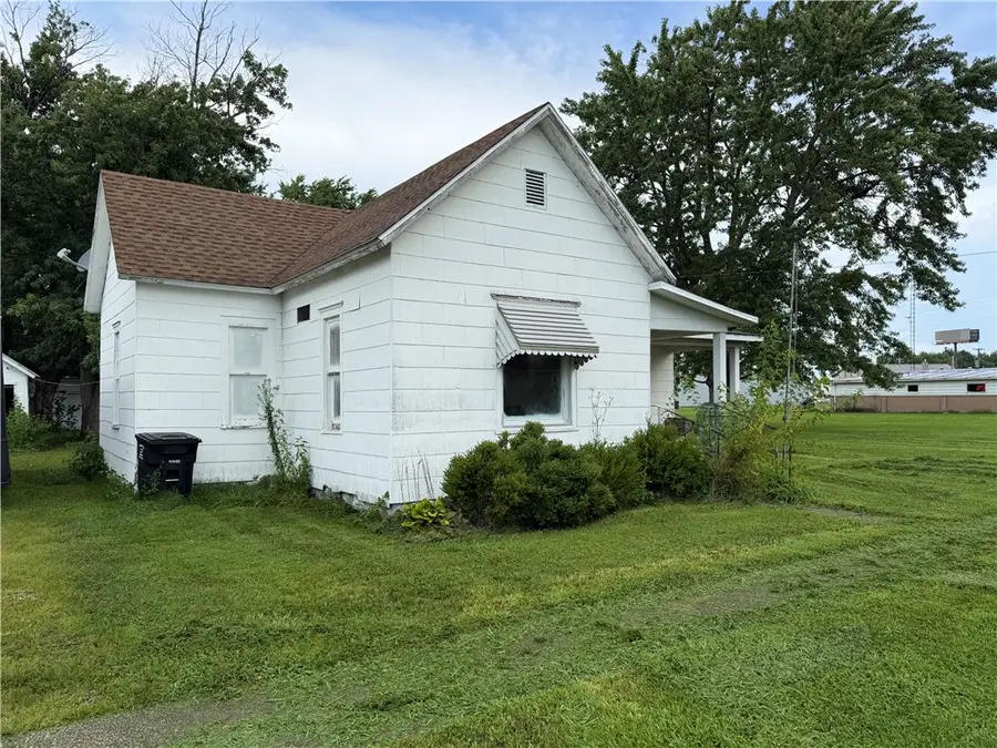111 Oak Avenue, Montrose, IL 62445 - #2