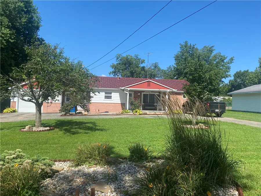 1101 N Rector Avenue, Robinson, IL 62454 - #2