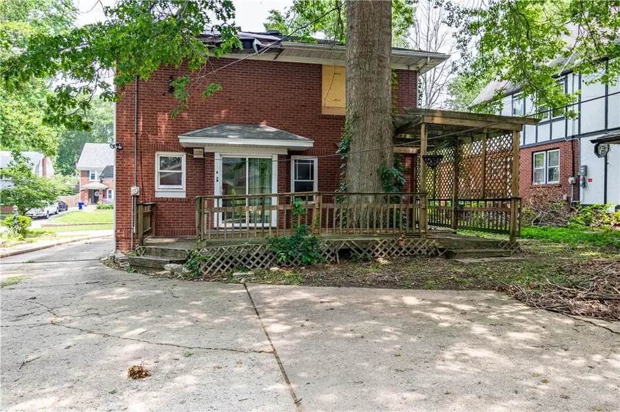 1421 W Riverview Avenue, Decatur, IL 62522 - #2