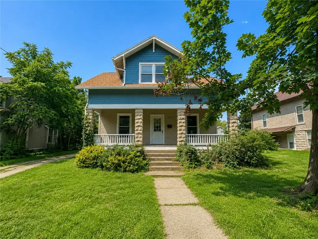 905 Harrison Avenue, Charleston, IL 61920 - #1