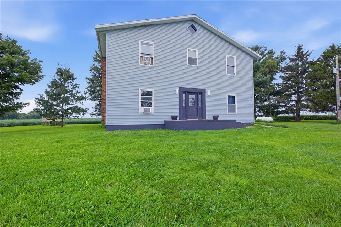 439 County Road 200 E Avenue, Sigel, IL 62462 - #1