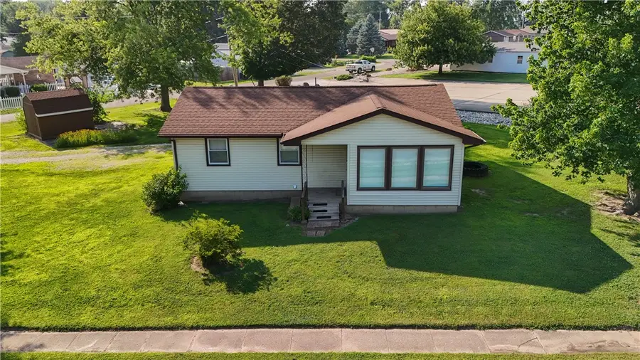 601 E 11th Street, Georgetown, IL 61846 - #2