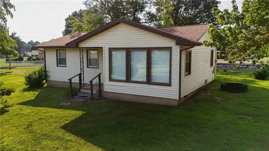 601 E 11th Street, Georgetown, IL 61846 - #3