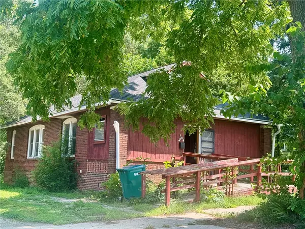 944 E Johns Avenue, Decatur, IL 62521