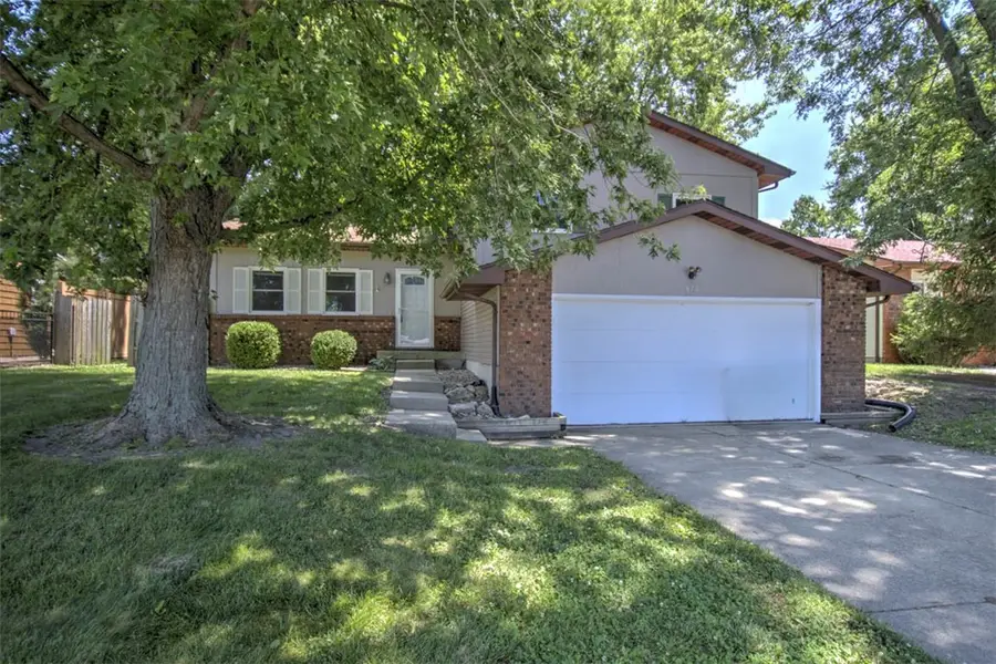 870 S Green Meadow Drive, Decatur, IL 62521 - #3