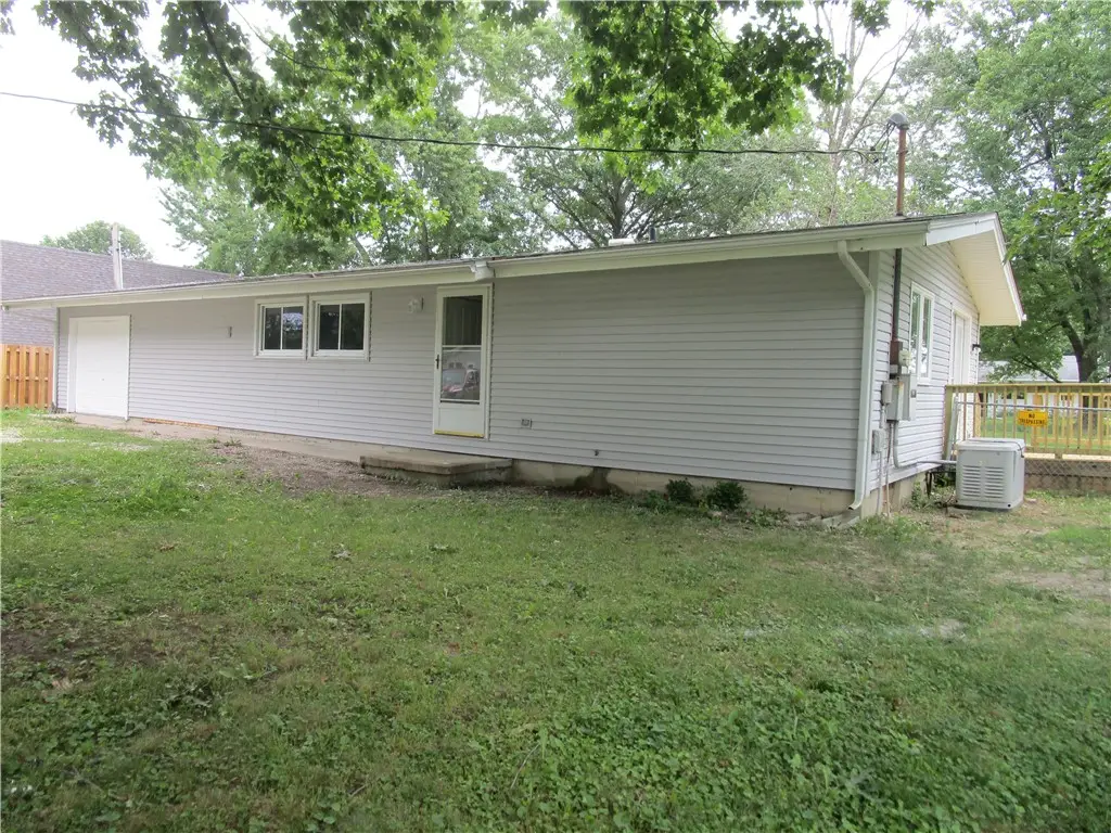 208 S Vollintine Avenue, Taylorville, IL 62568 - #1