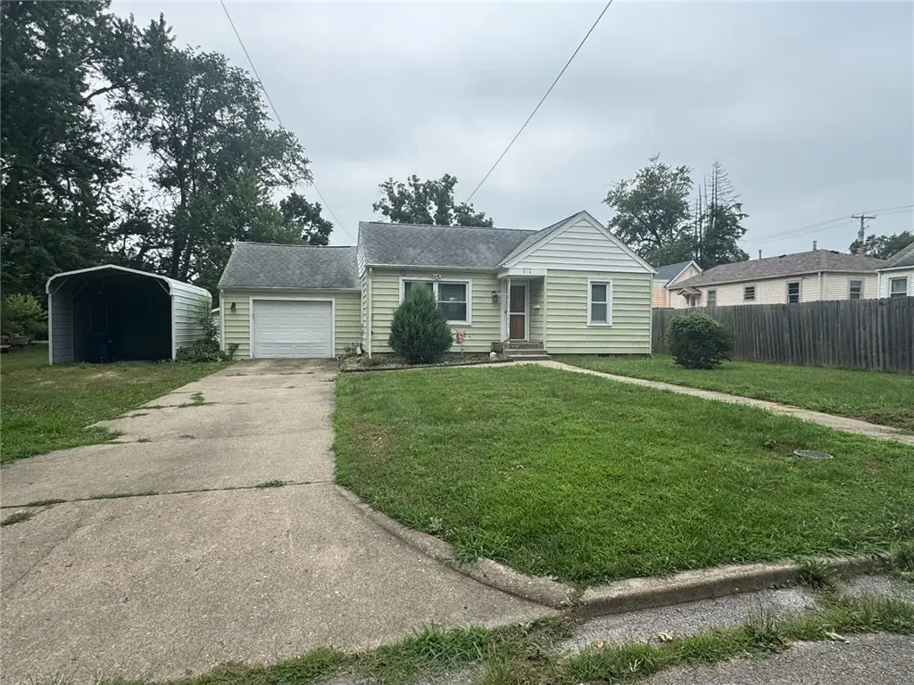414 Sutherland Avenue, Paris, IL 61944 - #1